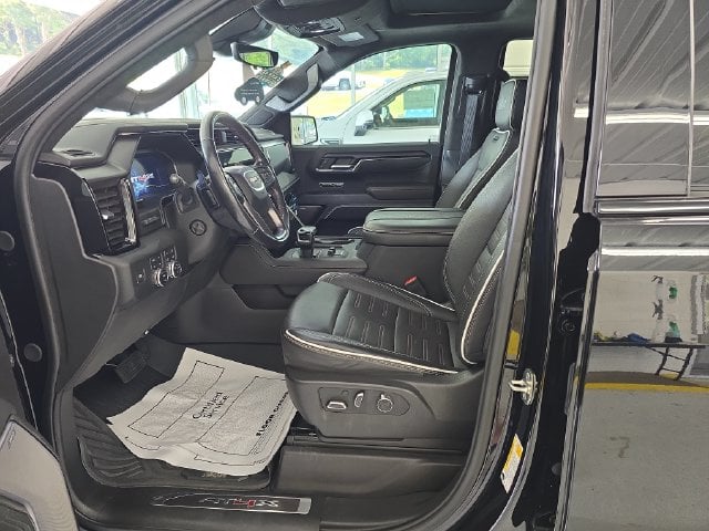 Pre-Owned 2024 GMC Sierra 1500 AT4X - photo - 13