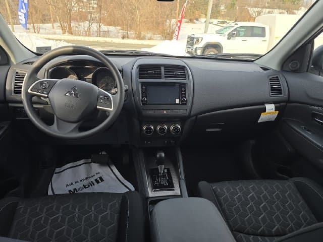 Pre-Owned 2025 Mitsubishi Outlander Sport 2.0 ES - photo - 10