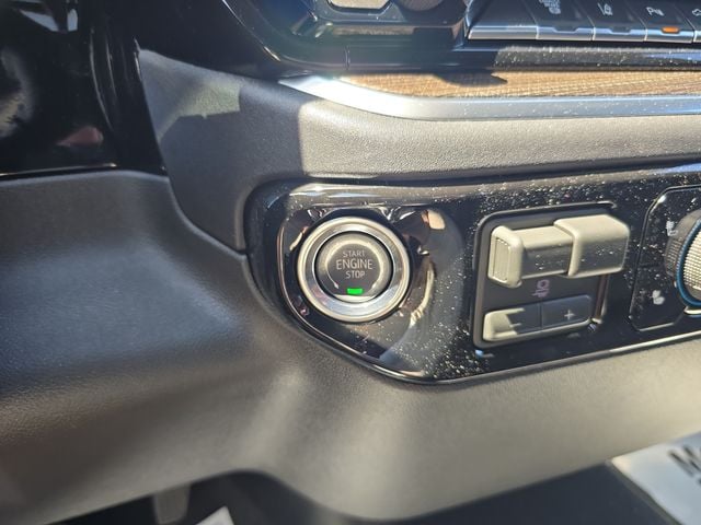 New 2026 Chevrolet Silverado 2500HD LT - photo - 22
