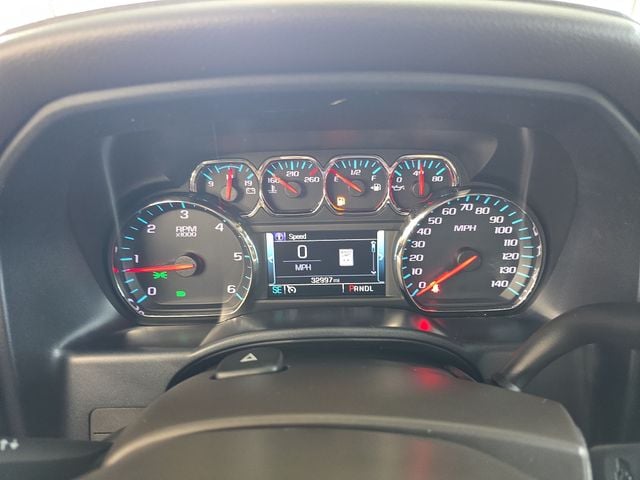 Pre-Owned 2018 Chevrolet Silverado 1500 LTZ - photo - 17