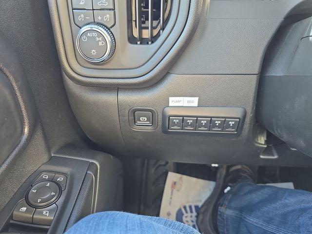 New 2026 GMC Sierra 3500HD Pro - photo - 17