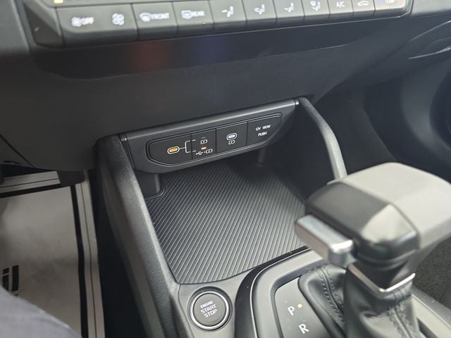 Pre-Owned 2025 Kia K4 LXS - photo - 20