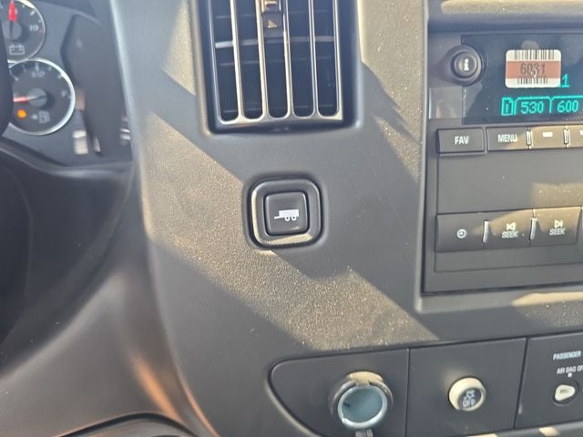 New 2026 Chevrolet Express 3500 Work Van - photo - 16