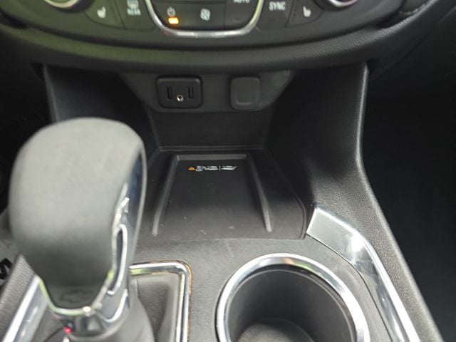 Pre-Owned 2023 Chevrolet Traverse LT - photo - 22