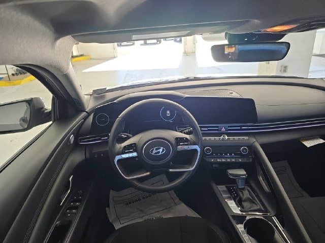 Pre-Owned 2025 Hyundai Elantra SEL Convenience - photo - 11