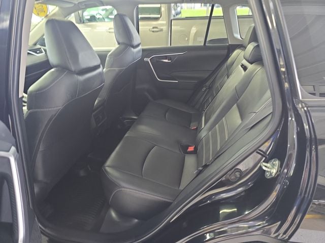 Pre-Owned 2023 Toyota RAV4 XLE Premium - photo - 9