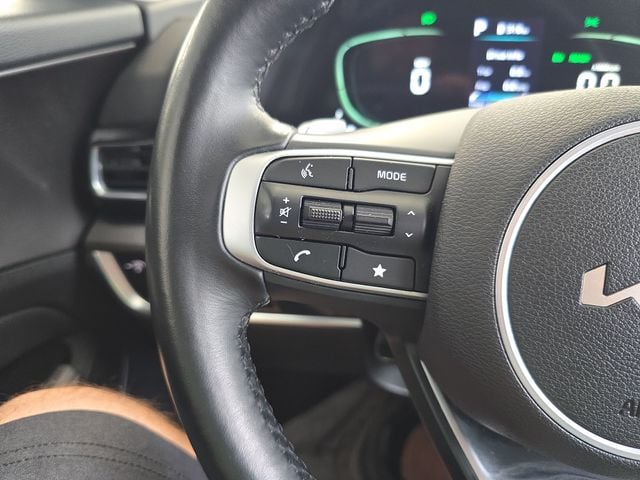 Pre-Owned 2023 Kia Sportage Hybrid EX - photo - 18