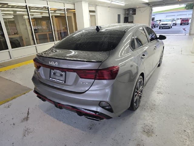Pre-Owned 2023 Kia Forte GT - photo - 4