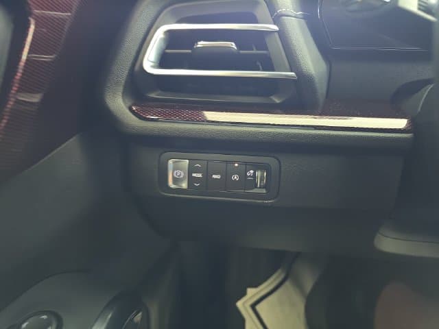Pre-Owned 2026 Chevrolet Traverse Z71 - photo - 20
