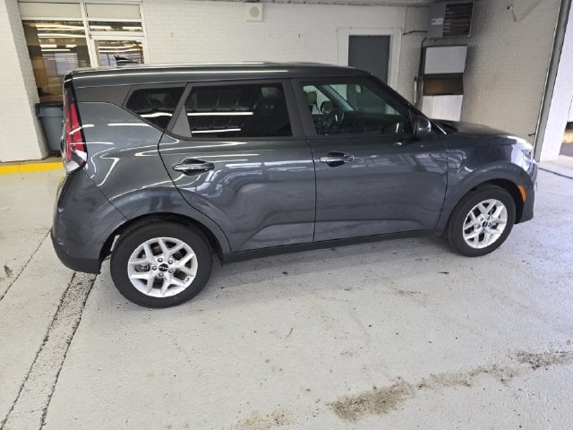 Pre-Owned 2025 Kia Soul LX - photo - 5