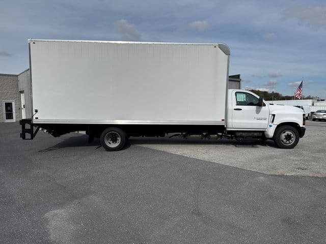 New 2024 Chevrolet Silverado 5500HD Work Truck - photo - 5