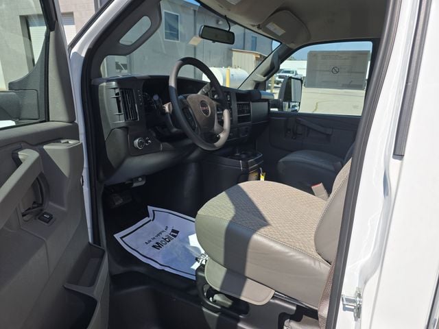 New 2025 GMC Savana 3500 Work Van - photo - 9
