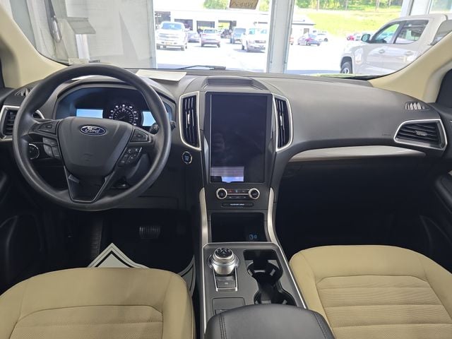 Pre-Owned 2024 Ford Edge SE - photo - 10