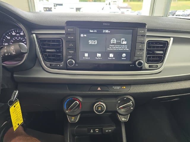 Pre-Owned 2020 Kia Rio S - photo - 14