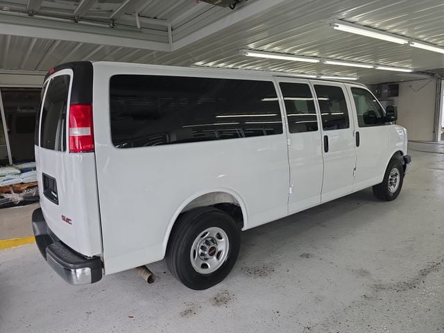 Pre-Owned 2025 GMC Savana 3500 LT - photo - 5