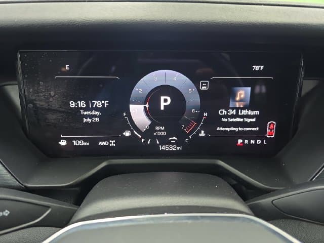 Pre-Owned 2025 GMC Acadia Elevation - photo - 16
