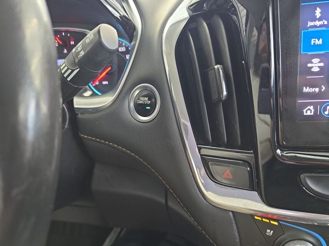 Pre-Owned 2020 Chevrolet Traverse Premier - photo - 21