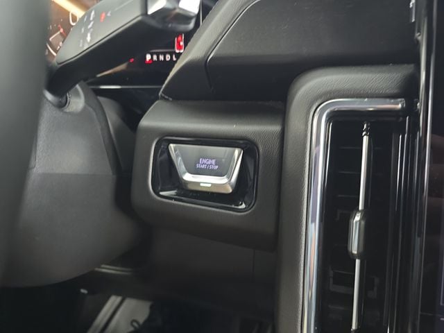 Pre-Owned 2025 GMC Yukon Denali - photo - 23