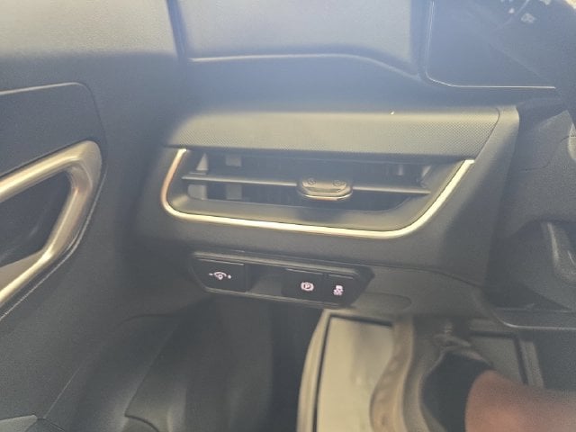 Pre-Owned 2025 Kia K4 LXS - photo - 19