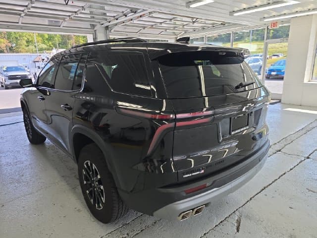 Pre-Owned 2026 Chevrolet Traverse Z71 - photo - 2