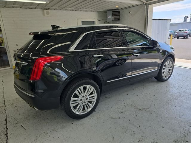Pre-Owned 2017 Cadillac XT5 Premium Luxury - photo - 5