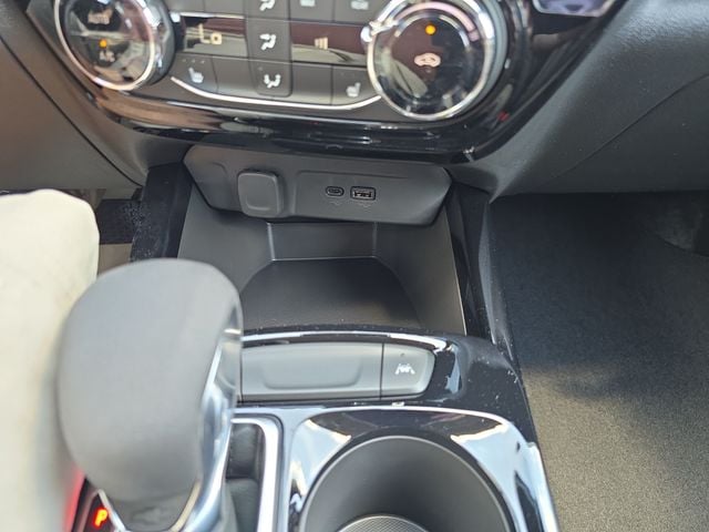 New 2026 Chevrolet Trax ACTIV - photo - 19