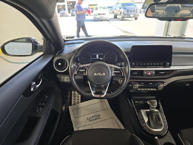 Pre-Owned 2023 Kia Forte GT-Line - photo - 11