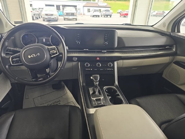 Pre-Owned 2024 Kia Carnival LX - photo - 10