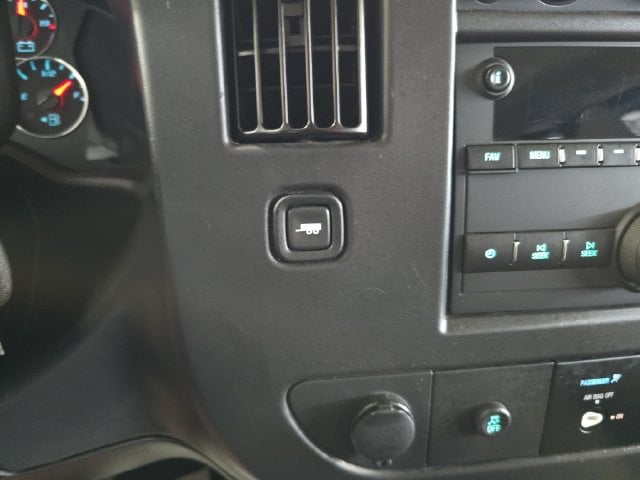 Pre-Owned 2025 GMC Savana 3500 LT - photo - 22