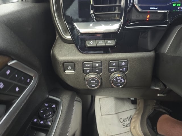Pre-Owned 2025 Chevrolet Silverado 2500HD High Country - photo - 19
