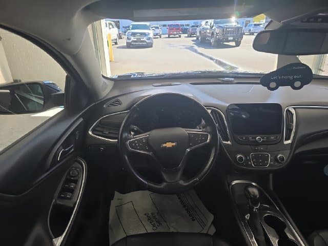 Pre-Owned 2021 Chevrolet Malibu LT - photo - 11