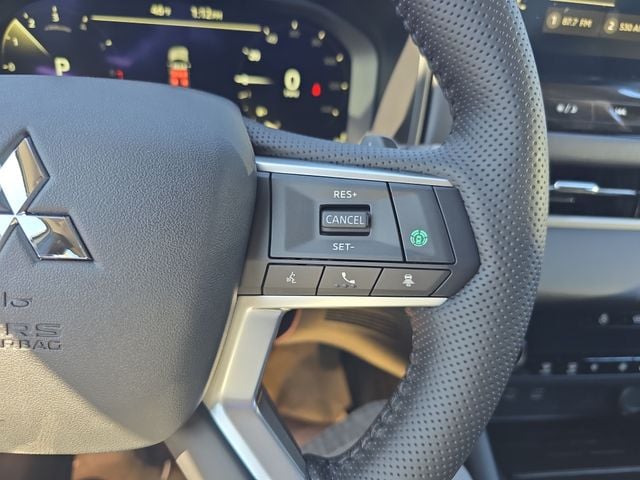 New 2026 Mitsubishi Outlander SE - photo - 17