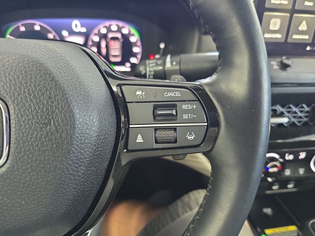 Pre-Owned 2025 Honda Accord Hybrid Touring - photo - 18