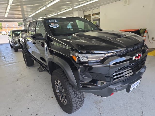 Pre-Owned 2024 Chevrolet Colorado ZR2 - photo - 6