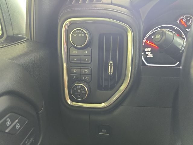 Pre-Owned 2021 Chevrolet Silverado 1500 LTZ - photo - 20