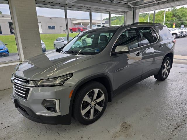 Pre-Owned 2023 Chevrolet Traverse LT Leather - photo - 1