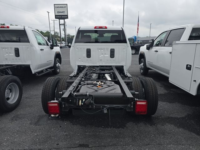 New 2026 GMC Sierra 3500HD Pro - photo - 3