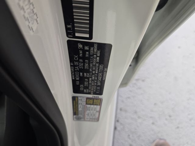 Pre-Owned 2024 Kia Forte GT-Line - photo - 14
