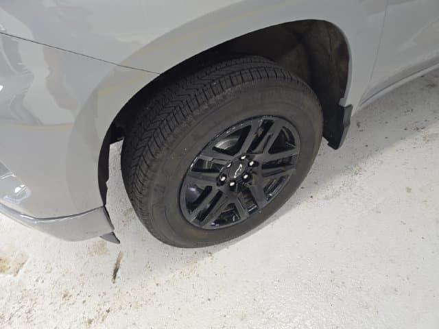Pre-Owned 2024 Chevrolet Silverado 1500 RST - photo - 8