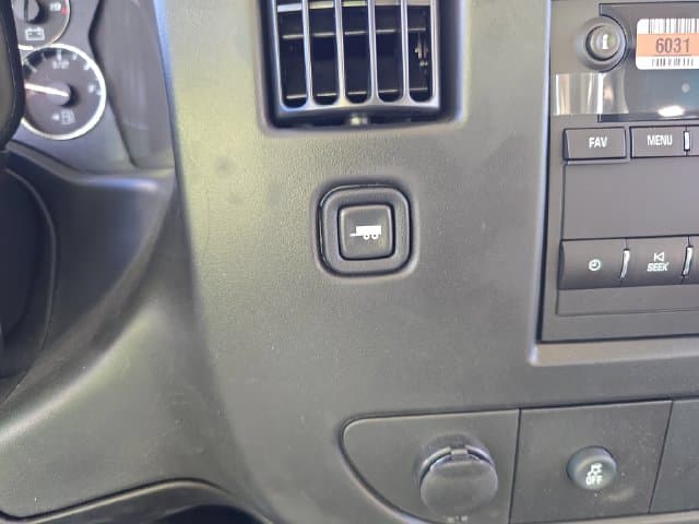 New 2026 Chevrolet Express 3500 Work Van - photo - 17