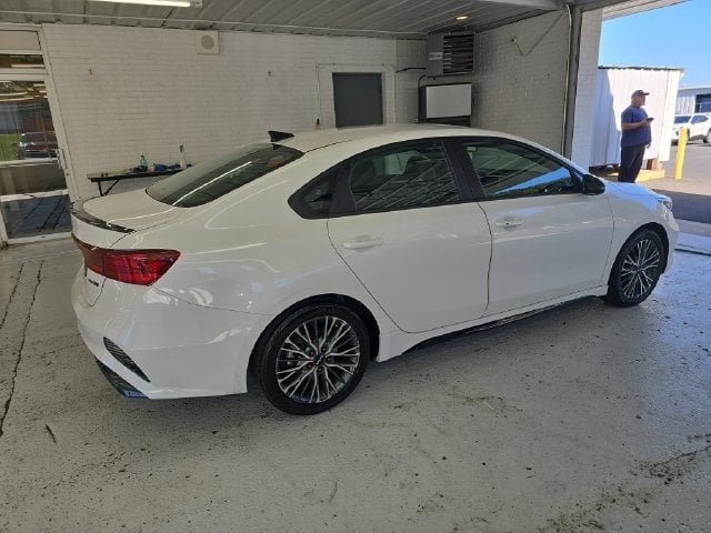 Pre-Owned 2023 Kia Forte GT-Line - photo - 5