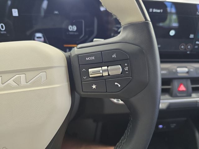 Pre-Owned 2025 Kia K4 GT-Line - photo - 17