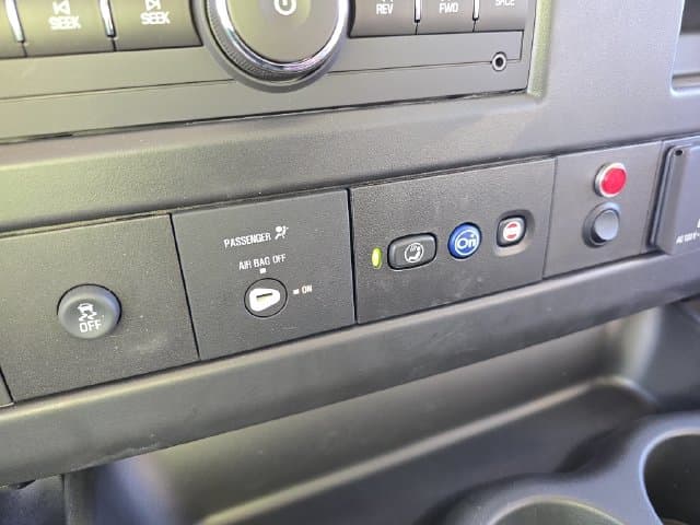 New 2026 Chevrolet Express 3500 Work Van - photo - 19