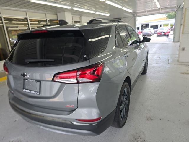 Pre-Owned 2023 Chevrolet Equinox RS - photo - 4