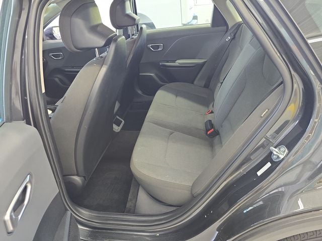 Pre-Owned 2025 Kia K4 LXS - photo - 9