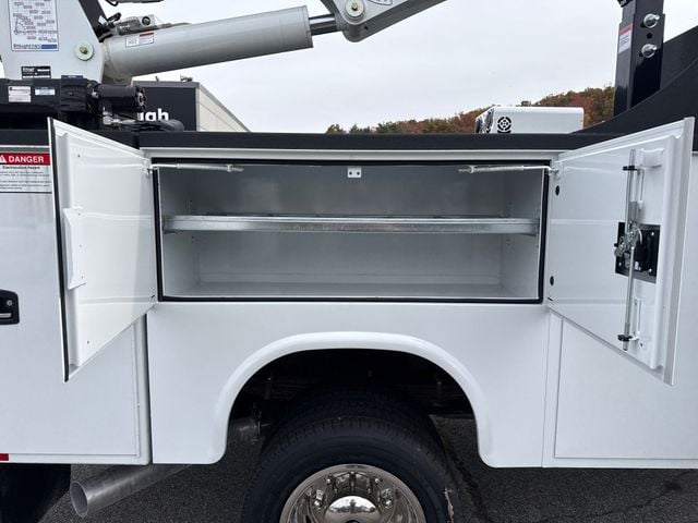 New 2024 Chevrolet Silverado 6500HD - photo - 21