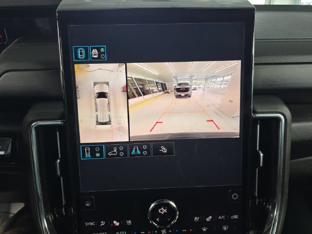 Pre-Owned 2025 GMC Yukon Denali - photo - 15