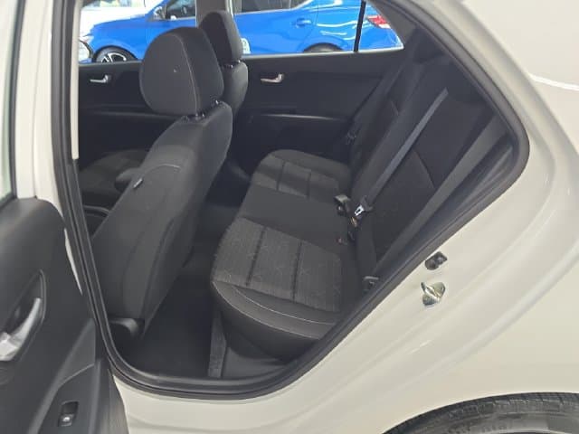 Pre-Owned 2020 Kia Rio S - photo - 9