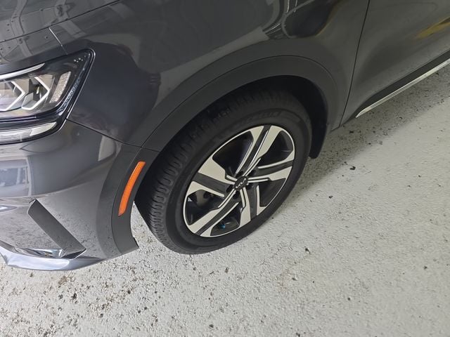 Pre-Owned 2023 Kia Sorento Hybrid EX - photo - 8