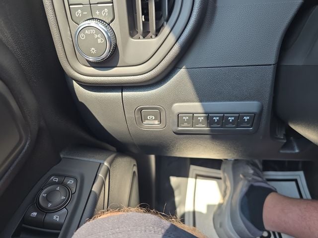 New 2026 GMC Sierra 3500HD Pro - photo - 16